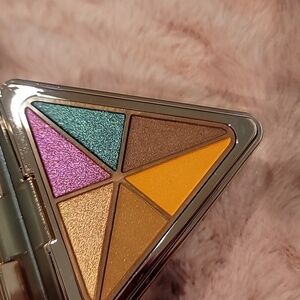 Lys Love Your self Eyeshadow